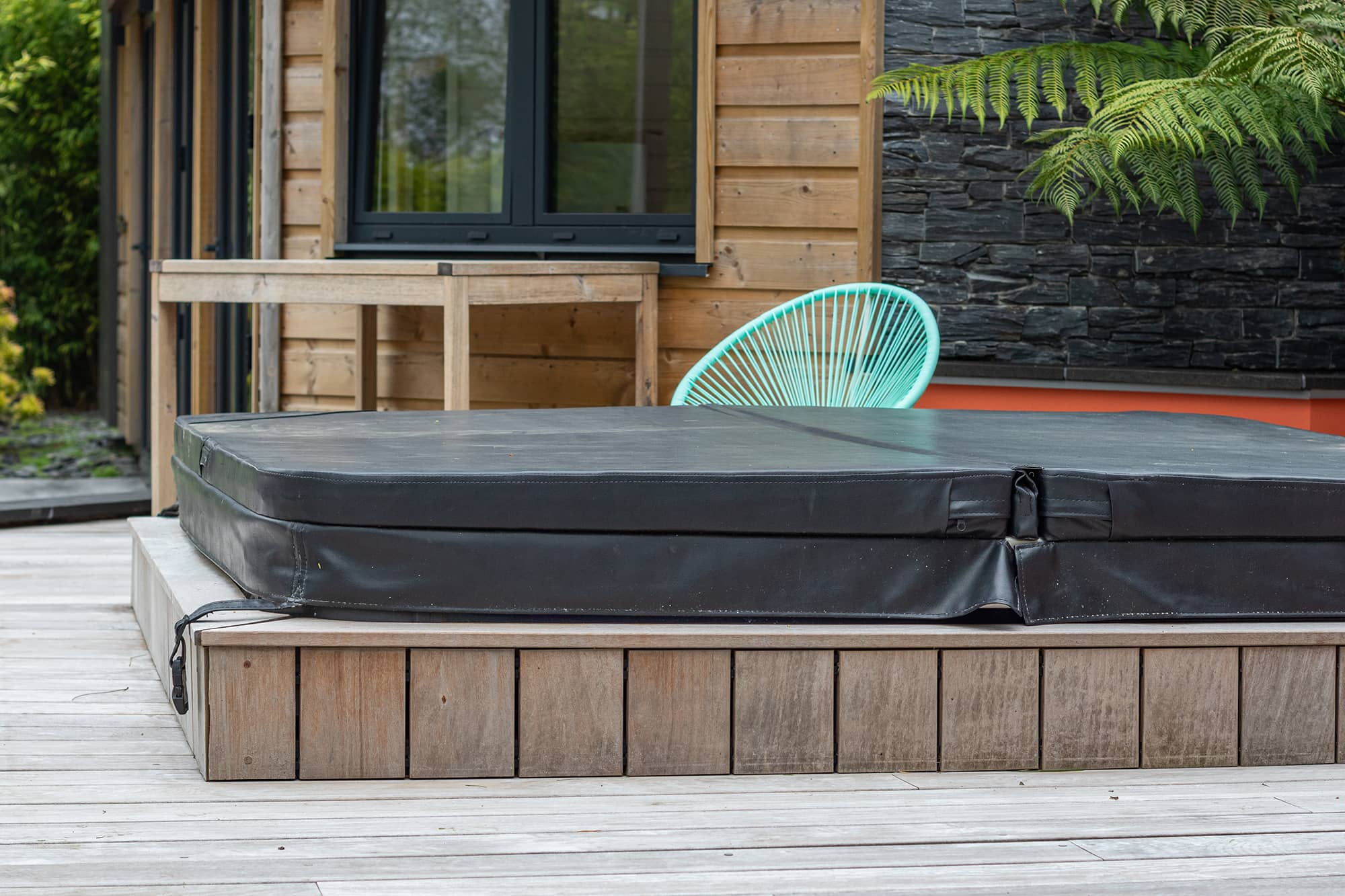 Normandie terrasse en lames d’Ipé profilées, aménagements paysagers et entretien