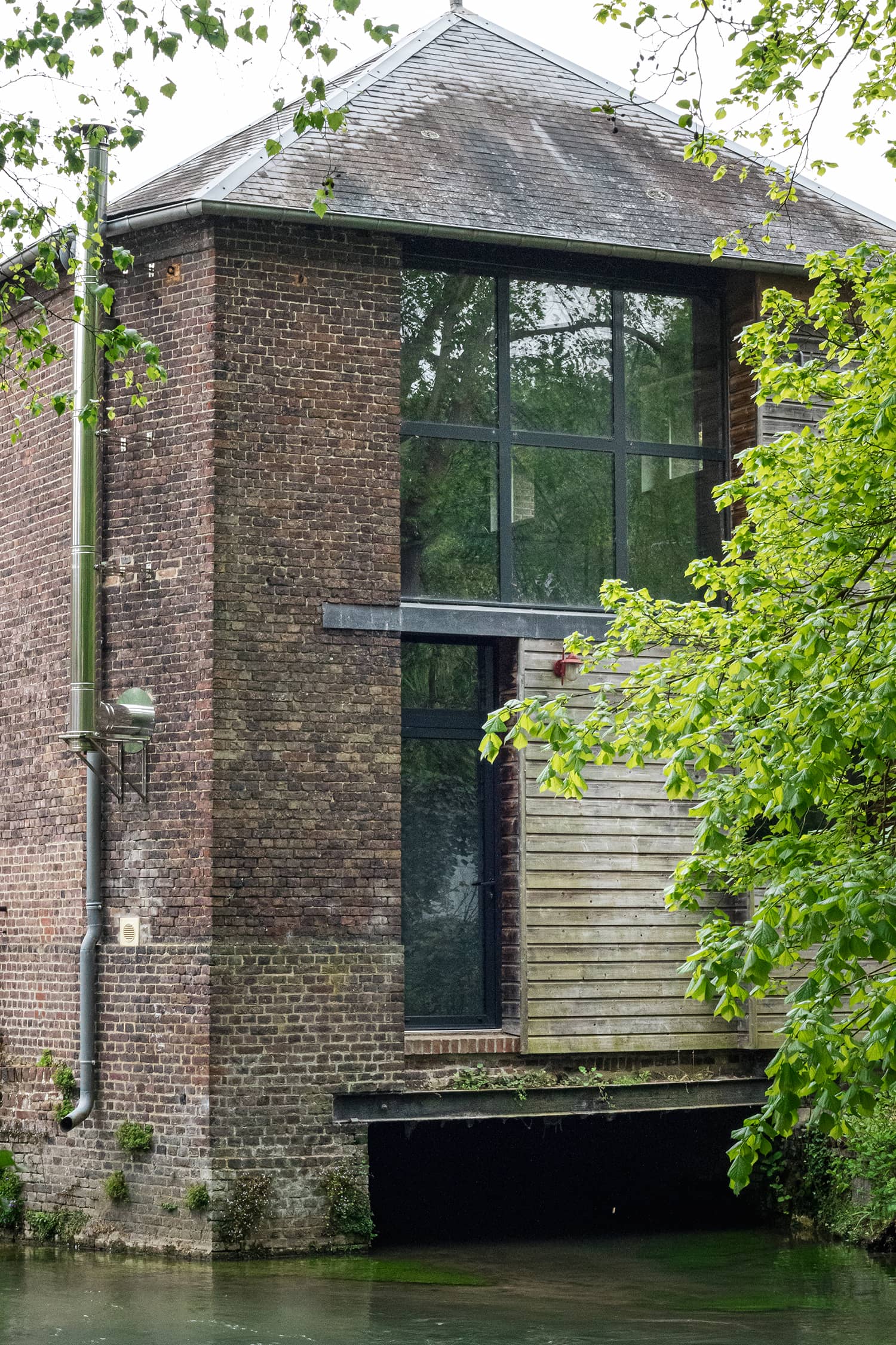 Normandie terrasse en Mélèze au dessus de l’eau