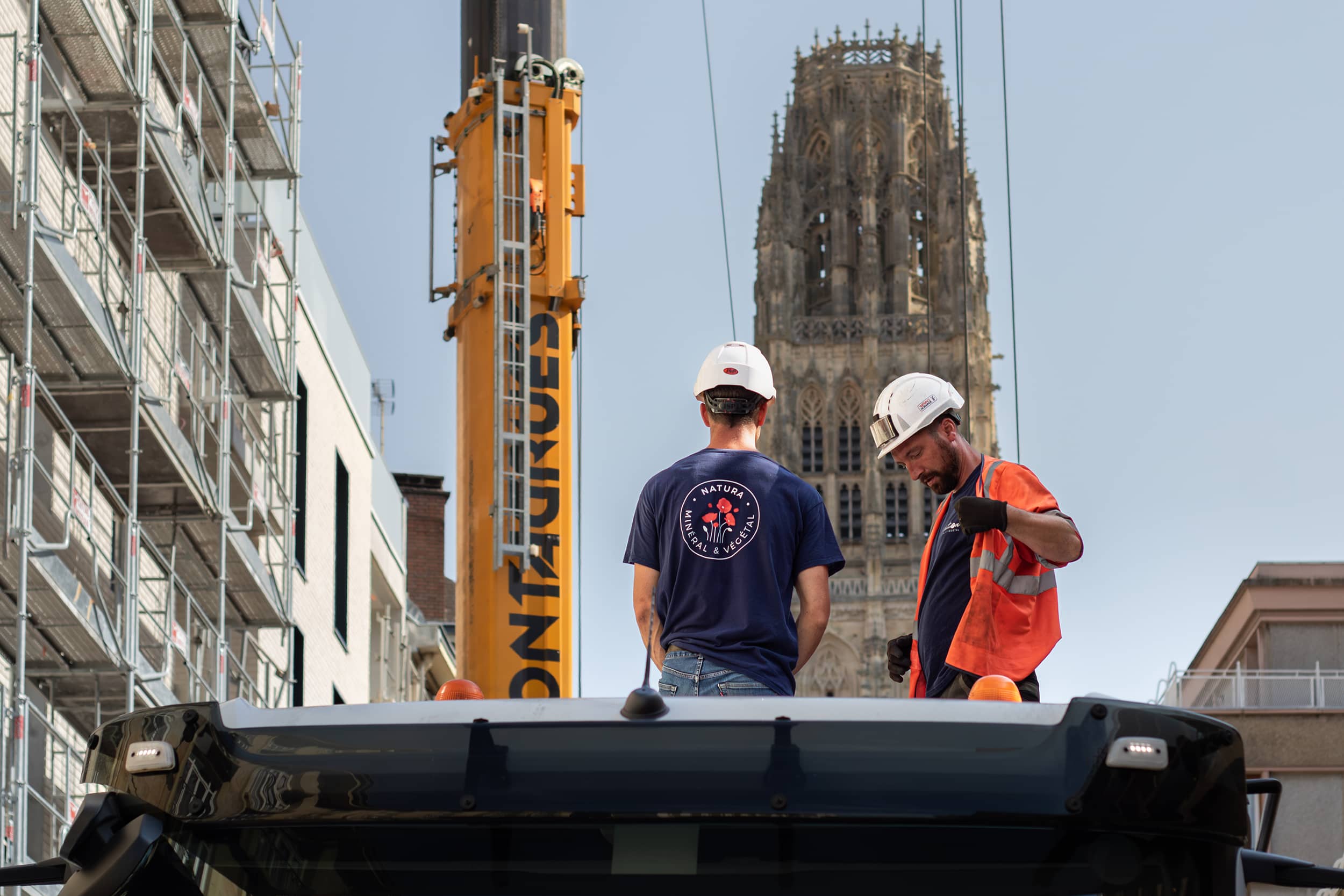 Chantier Rouen le Melville grue terre végétalisée