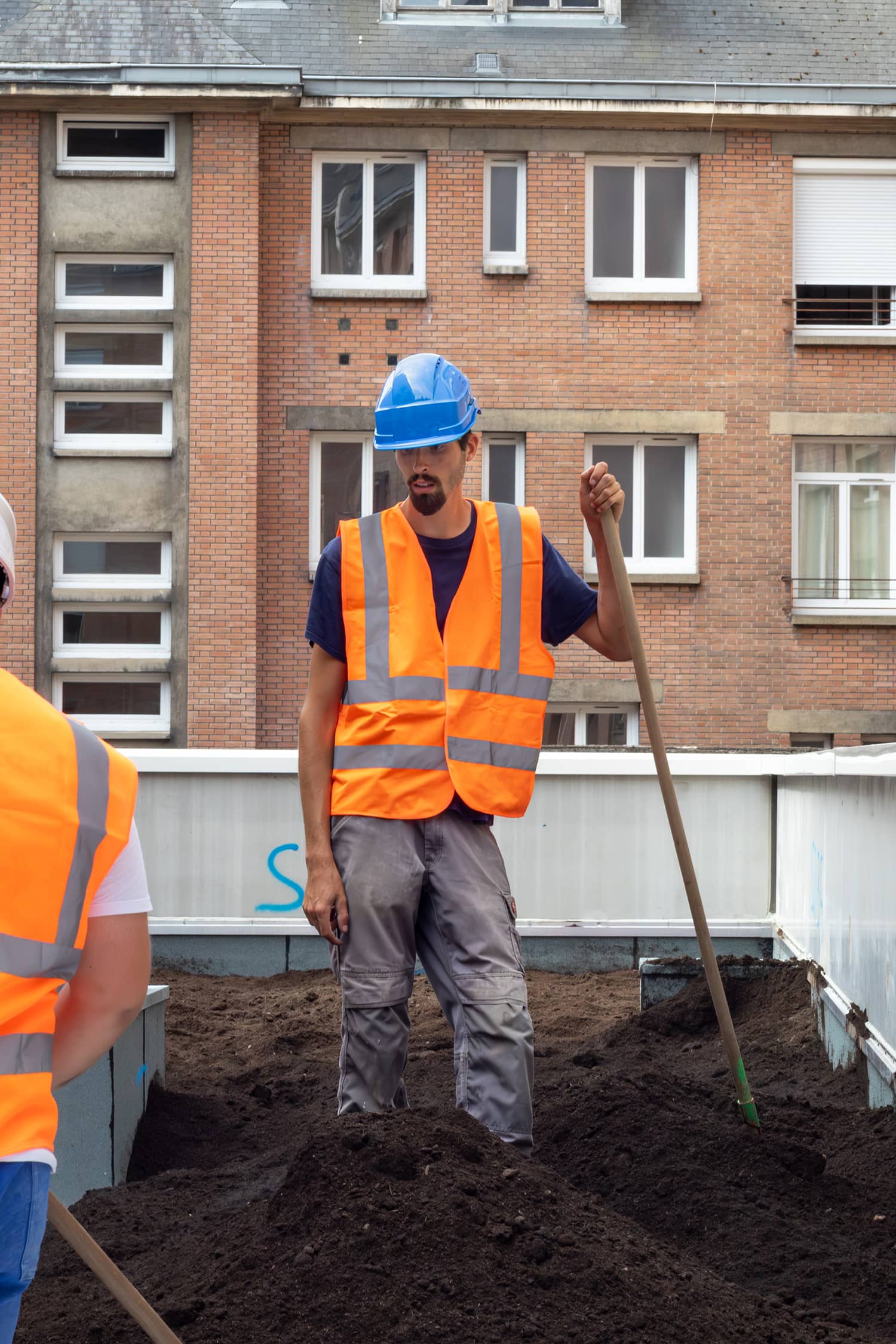 Chantier Rouen le Melville grue terre végétalisée