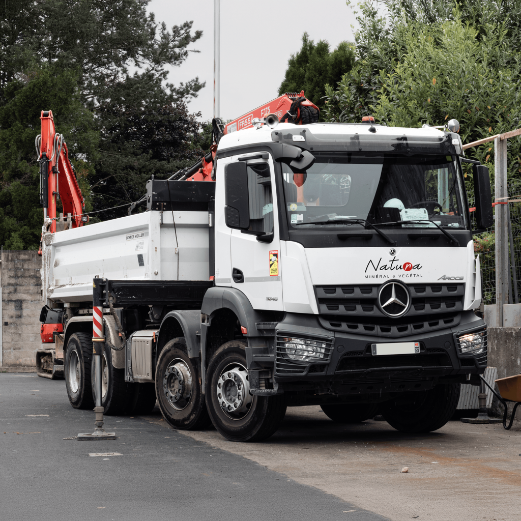 Natura location de matériel professionnel Camion 15T Grue